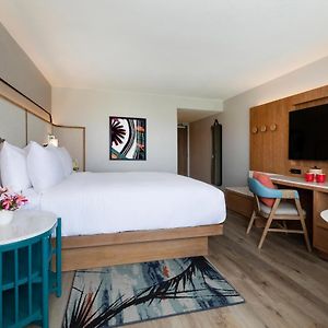 Premium King Room Ocean View